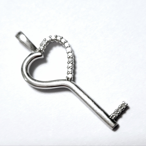 10K Diamond Key Gold Pendant - Picture 6 of 7